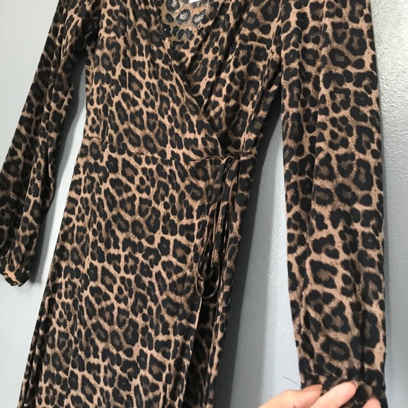 H&M Dresses & Skirts - Leopard print dress